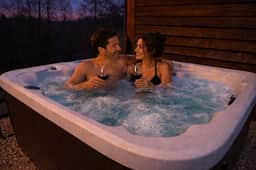 Beautiful, near Thunder Ridge, Hot tub, Sleeps 20 - Image 3